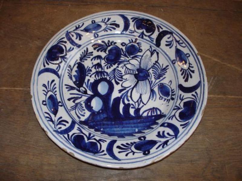 Assiette en Delft XVIII eme