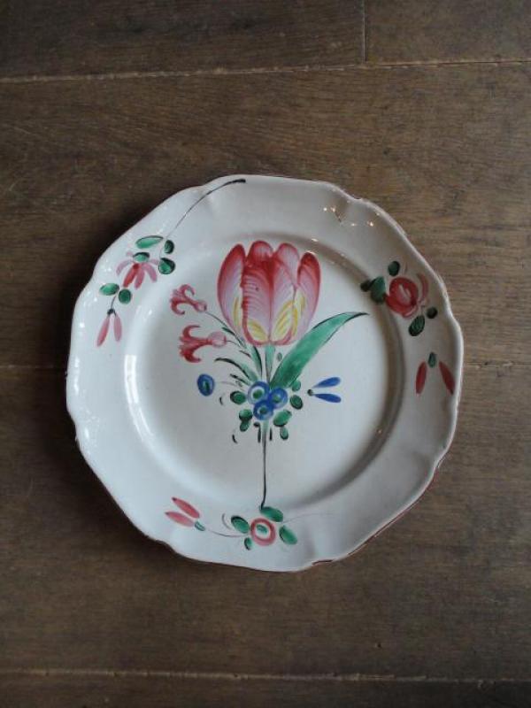 Assiette en faience de strasbourg