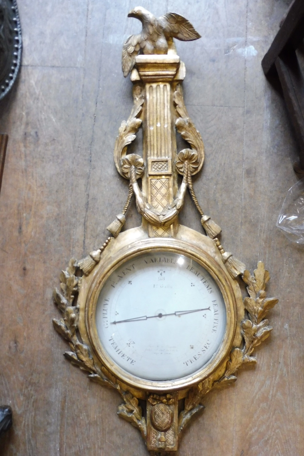 Baromètre  en bois doré  Louis  XVI