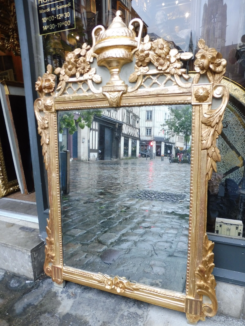 Important miroir  en bois doré  d'époque  Louis XVI