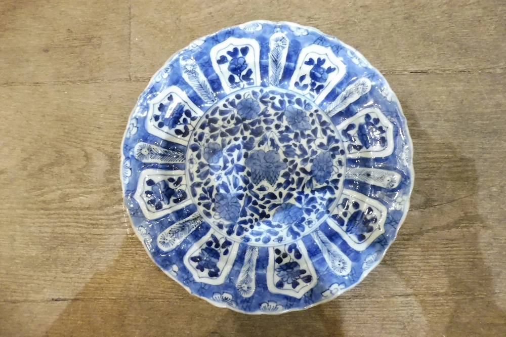 Assiette  en porcelaine  de Chine  18 eme 